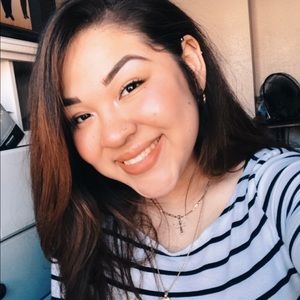 Meet your Posher, Nicole